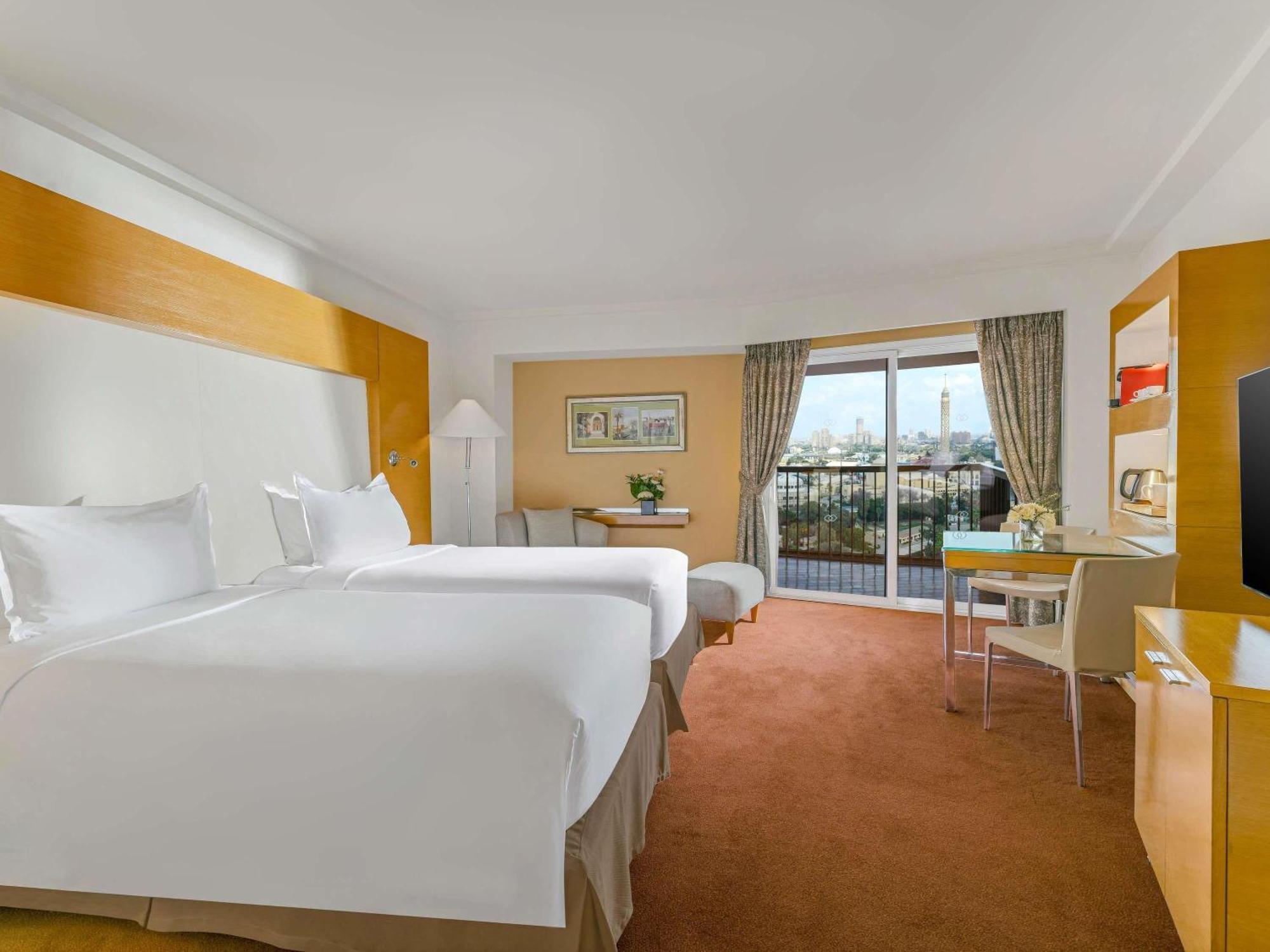 Premium Twin room Partial Nile View