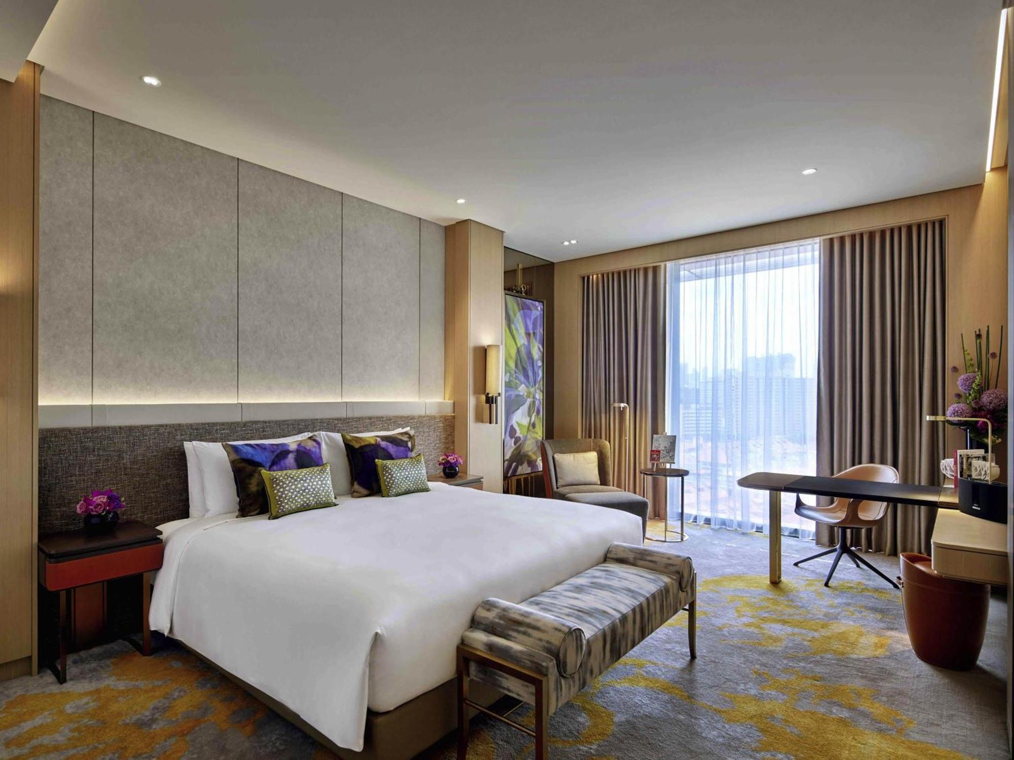 Luxury Room 1 King Bed