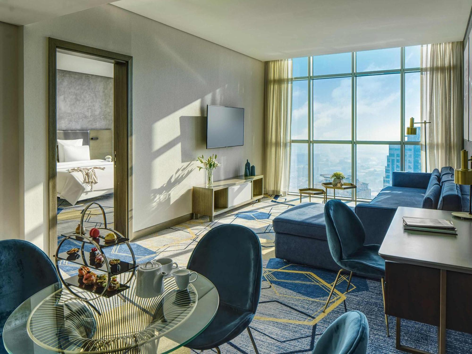 Deluxe King Suite Lagoon View