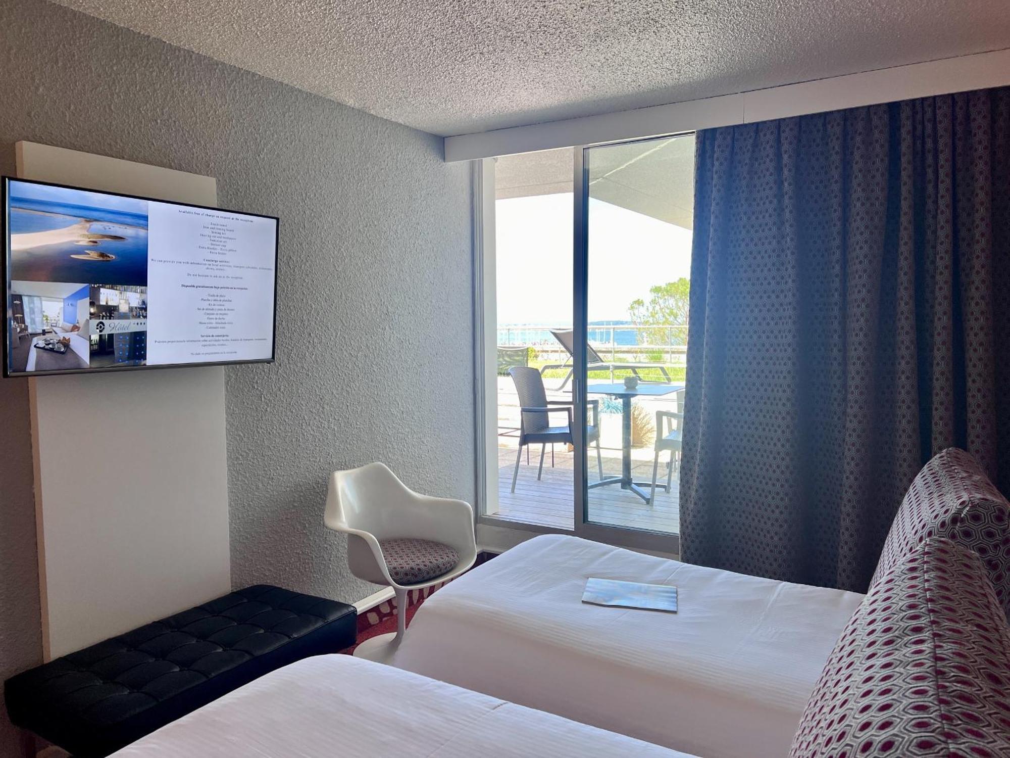 Twin Room Terrace Sea View