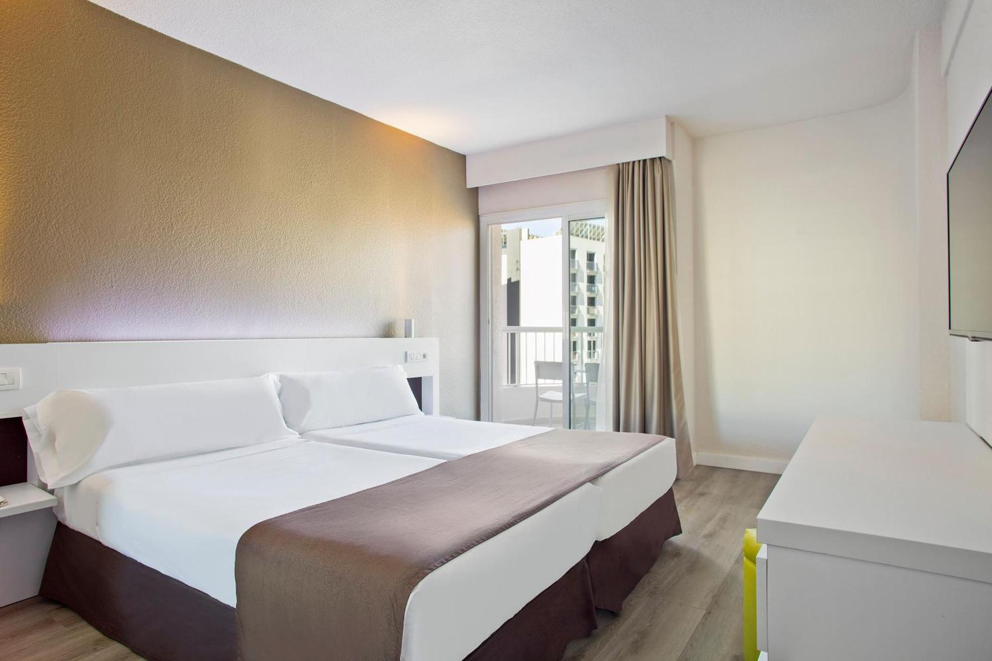 Sol Pelicanos Room