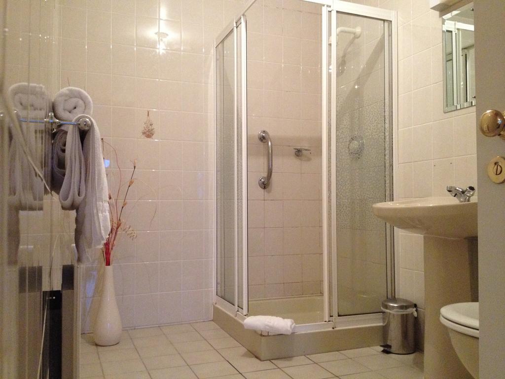 Quadruple Room Private Bathroom,221151026:JPEG