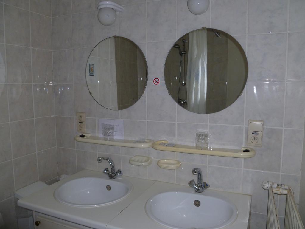Double Room Private External Bathroom