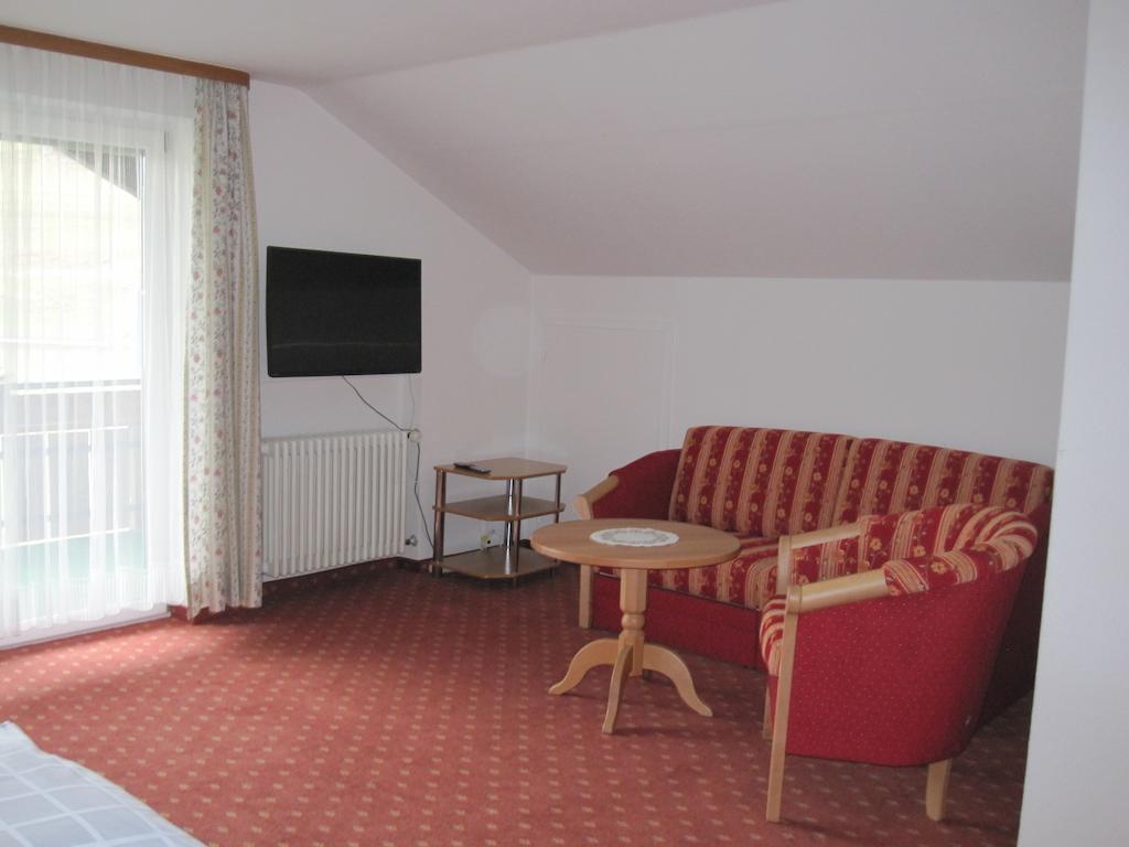 One-Bedroom Apartment Balcony 10