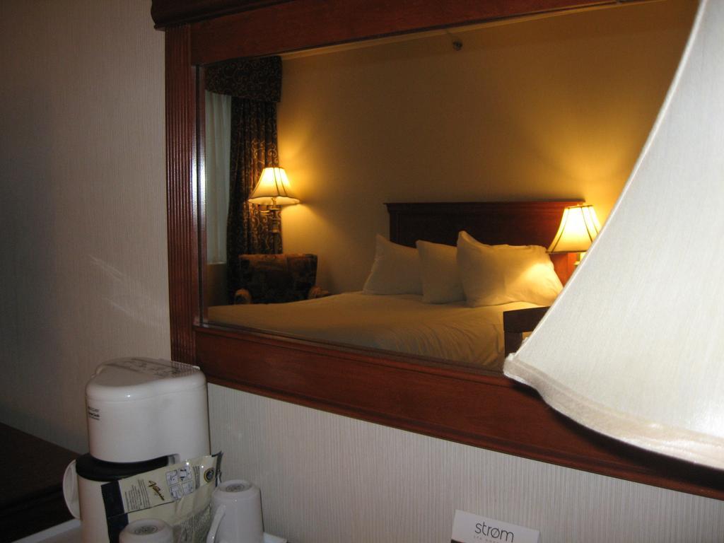 Queen Room - Non-Smoking,53988316:JPEG