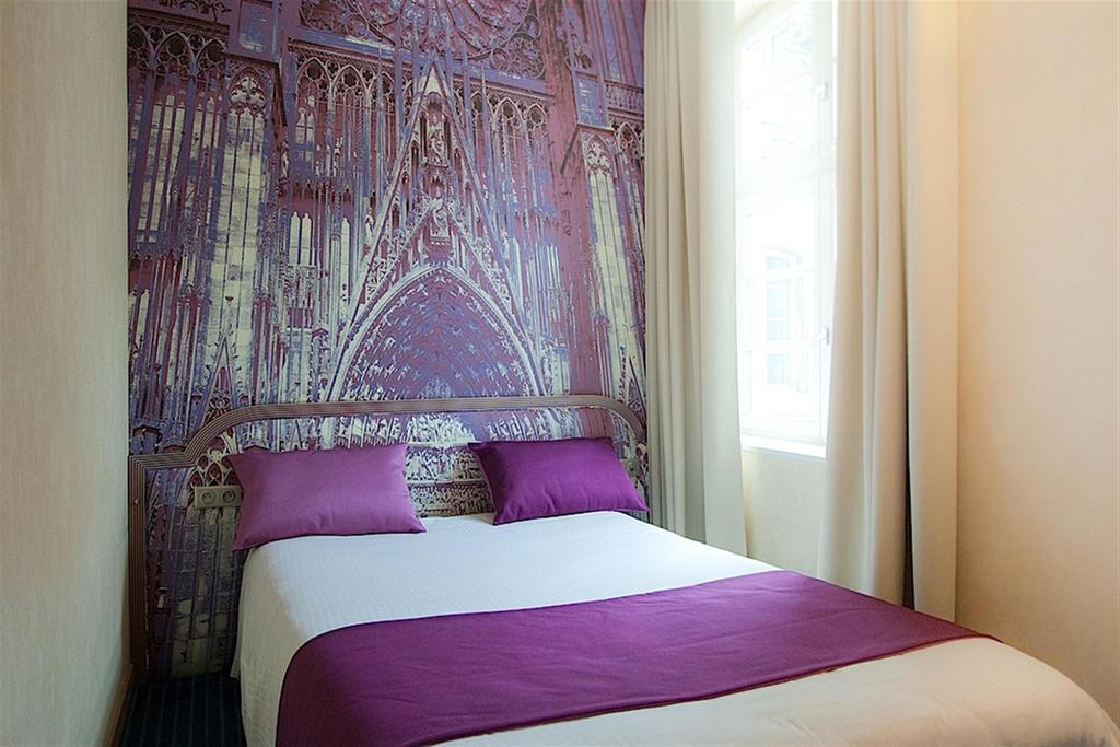 Cosy Double Room,703667566:JPEG