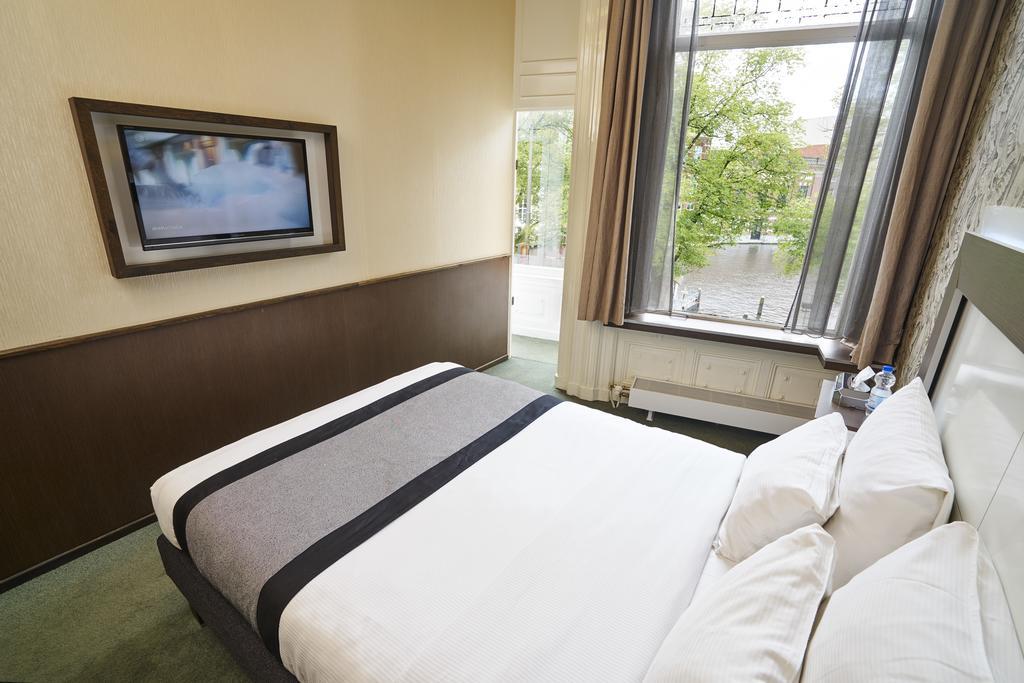 Double or Twin Room Canal View