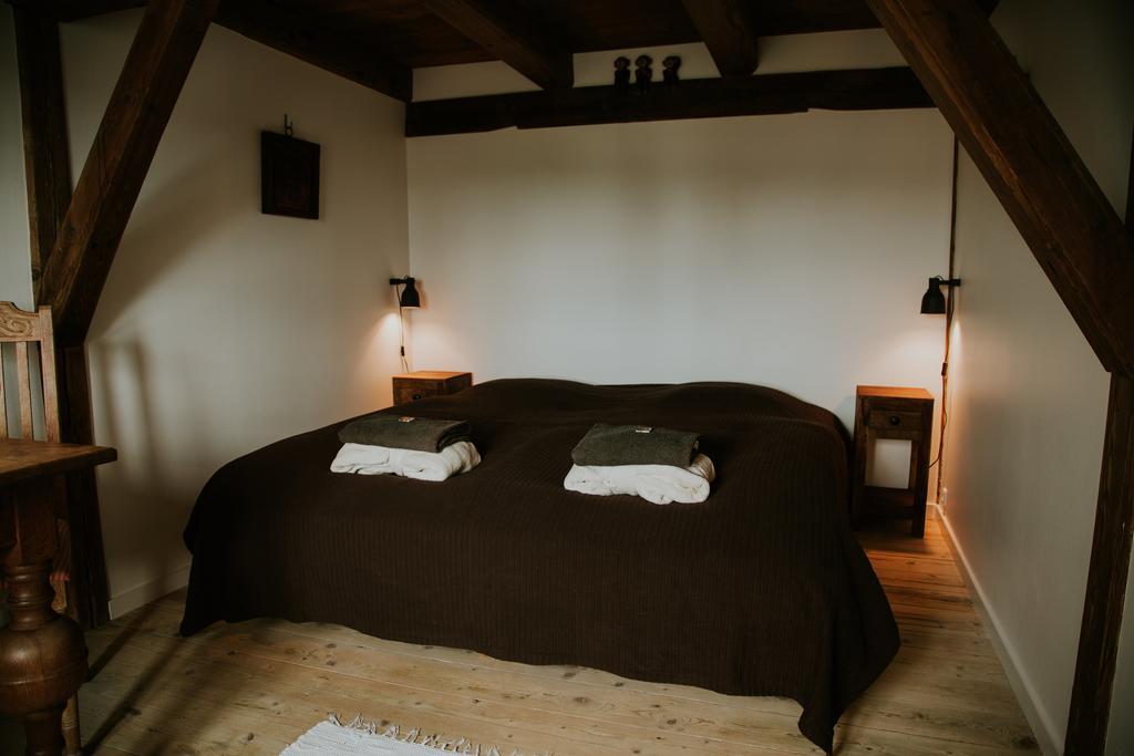 Doppel- oder Zweibettzimmer mit Gartenblick und Gemeinschaftsbad