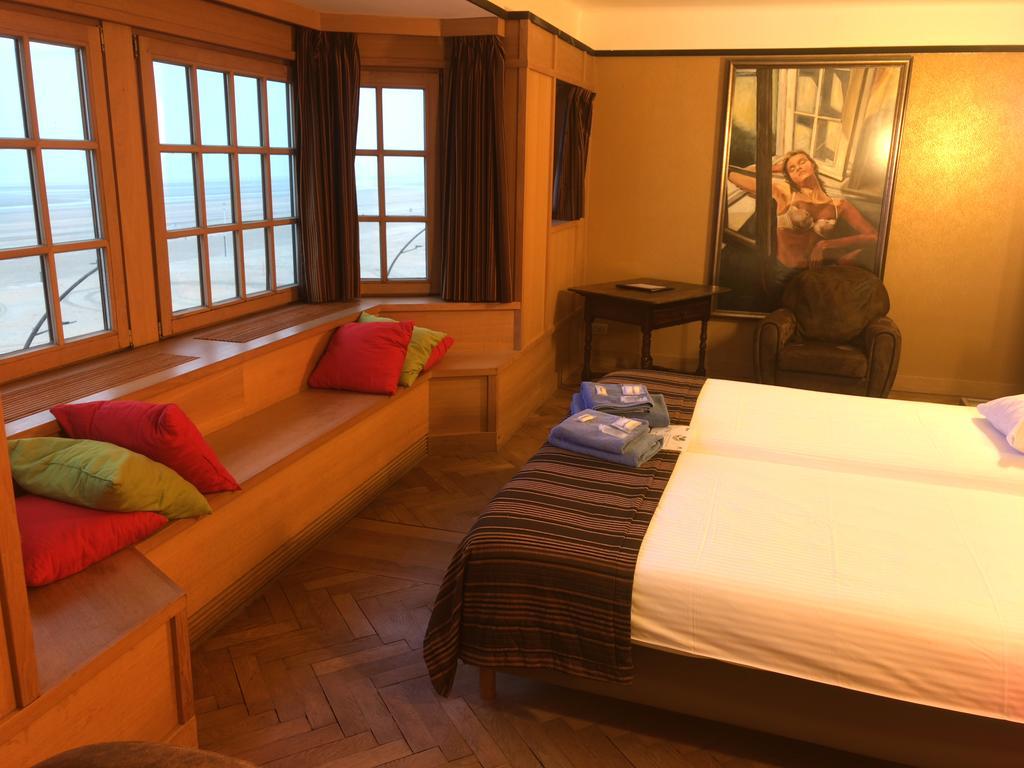 Standard Twin Room Sea View