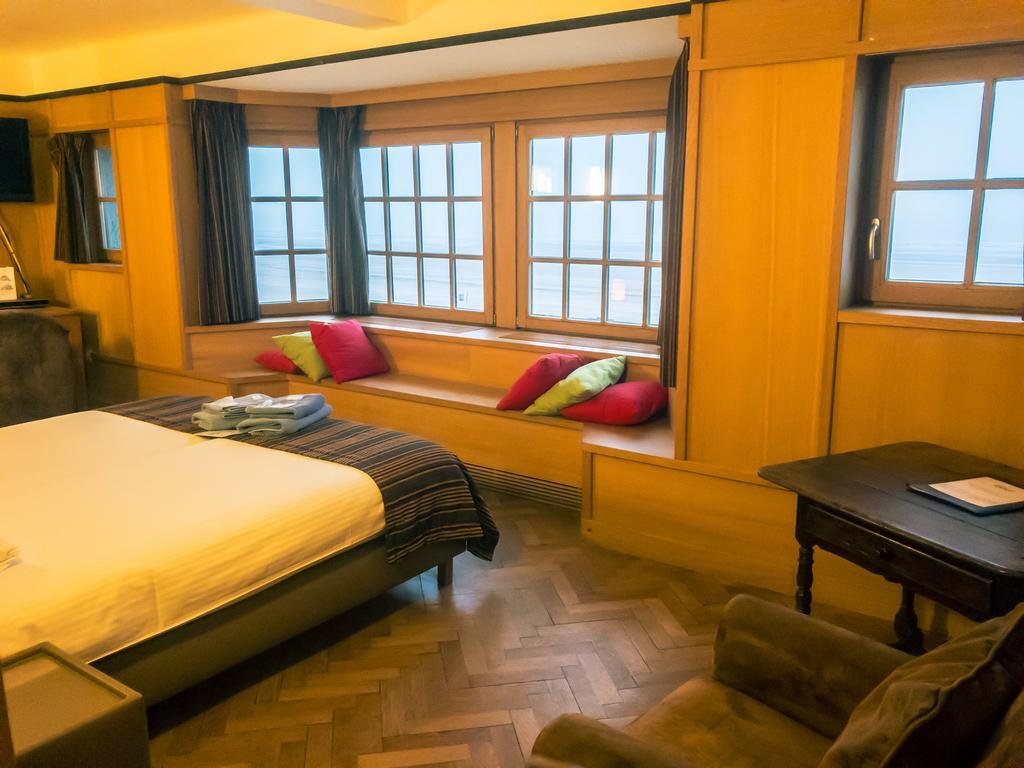 Standard Twin Room Sea View