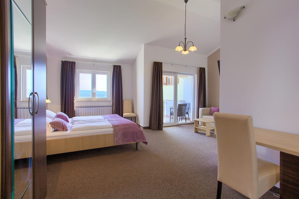 Annex Superior Double Room Balcony Sea View