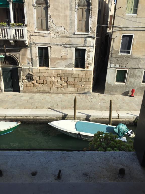 Double or Twin Room Canal View