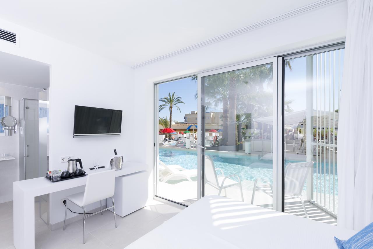 Double Room Direct Access to Pool