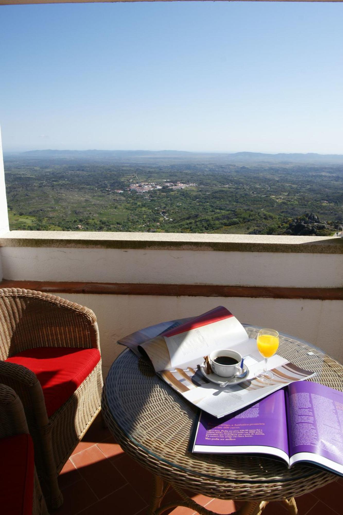 Habitación Doble con vistas a la montaña