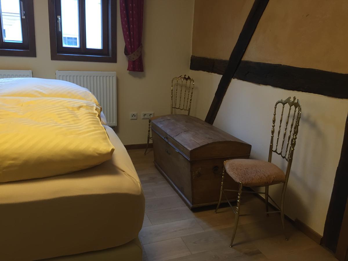 Deluxe Double Room Shower