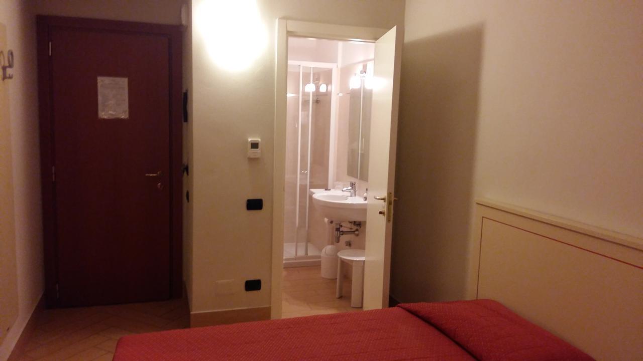 Single Room,635900982:JPEG