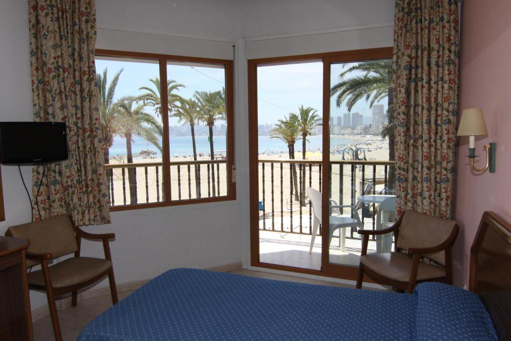 Double or Twin Room Sea View