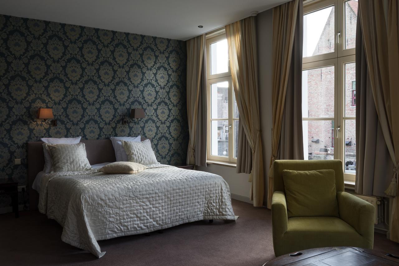 Junior Suite Canal View