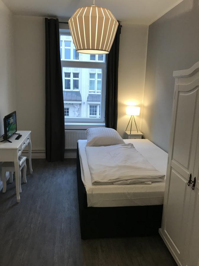 Single Room Private Bathroom