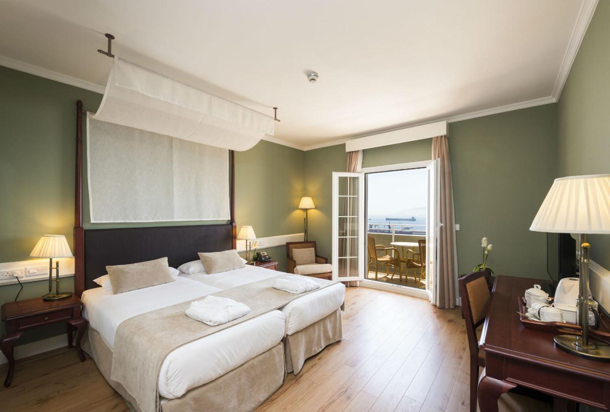 Twin Room with Balcony and Sea View,687315468:JPEG