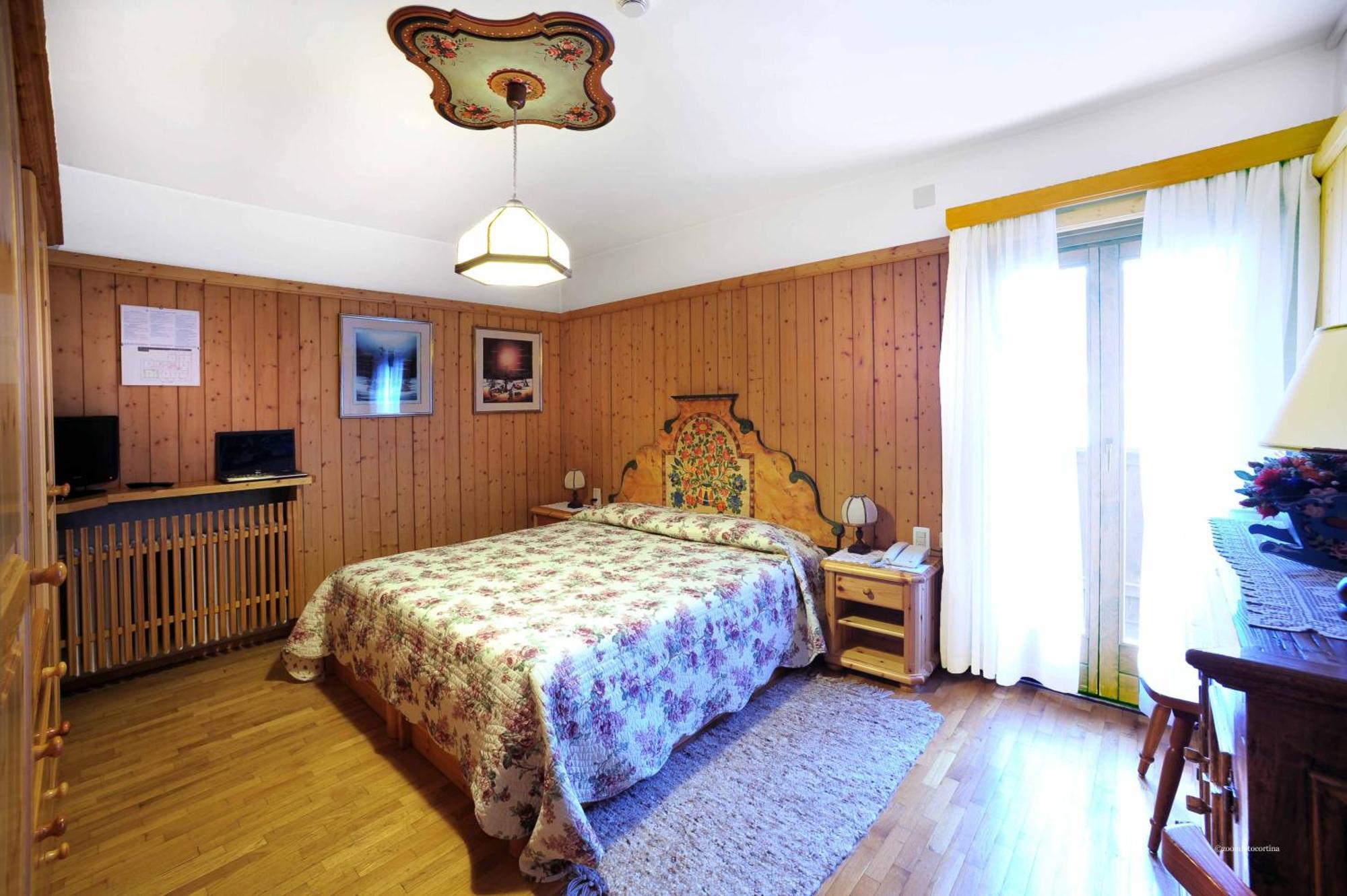 Family Room,237562729:JPEG