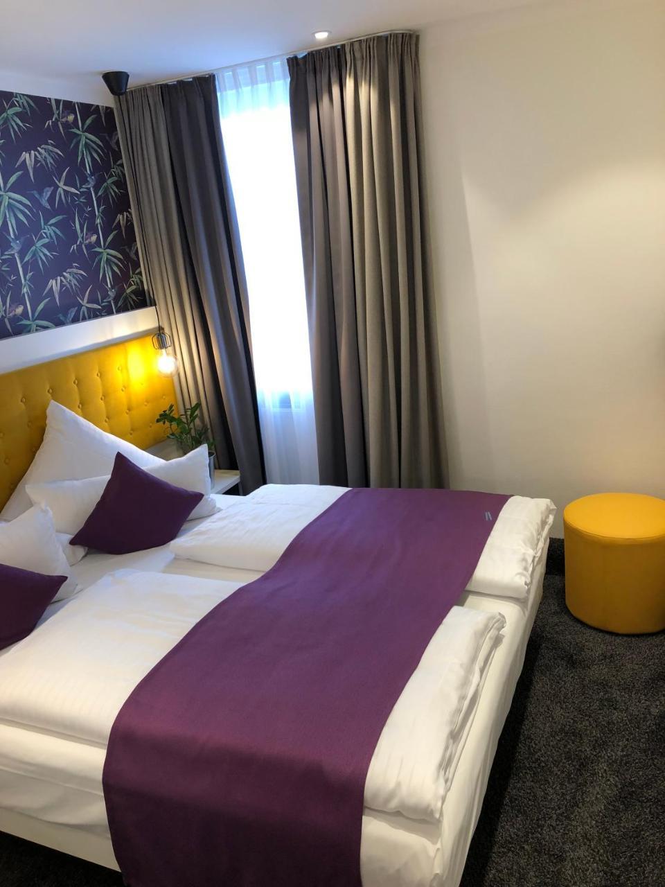 Studio met Queensize Bed