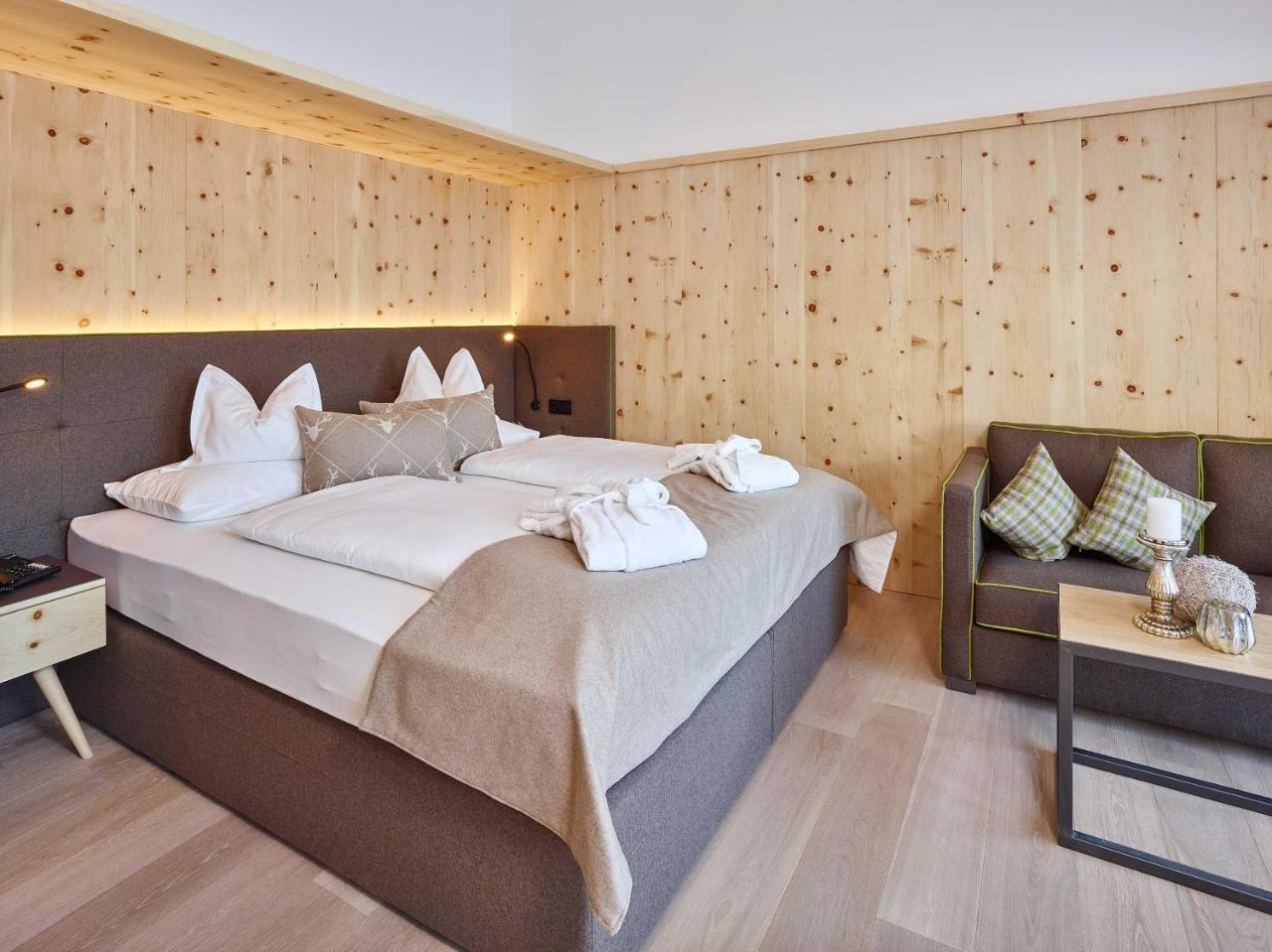 Deluxe Double or Twin Room Balcony