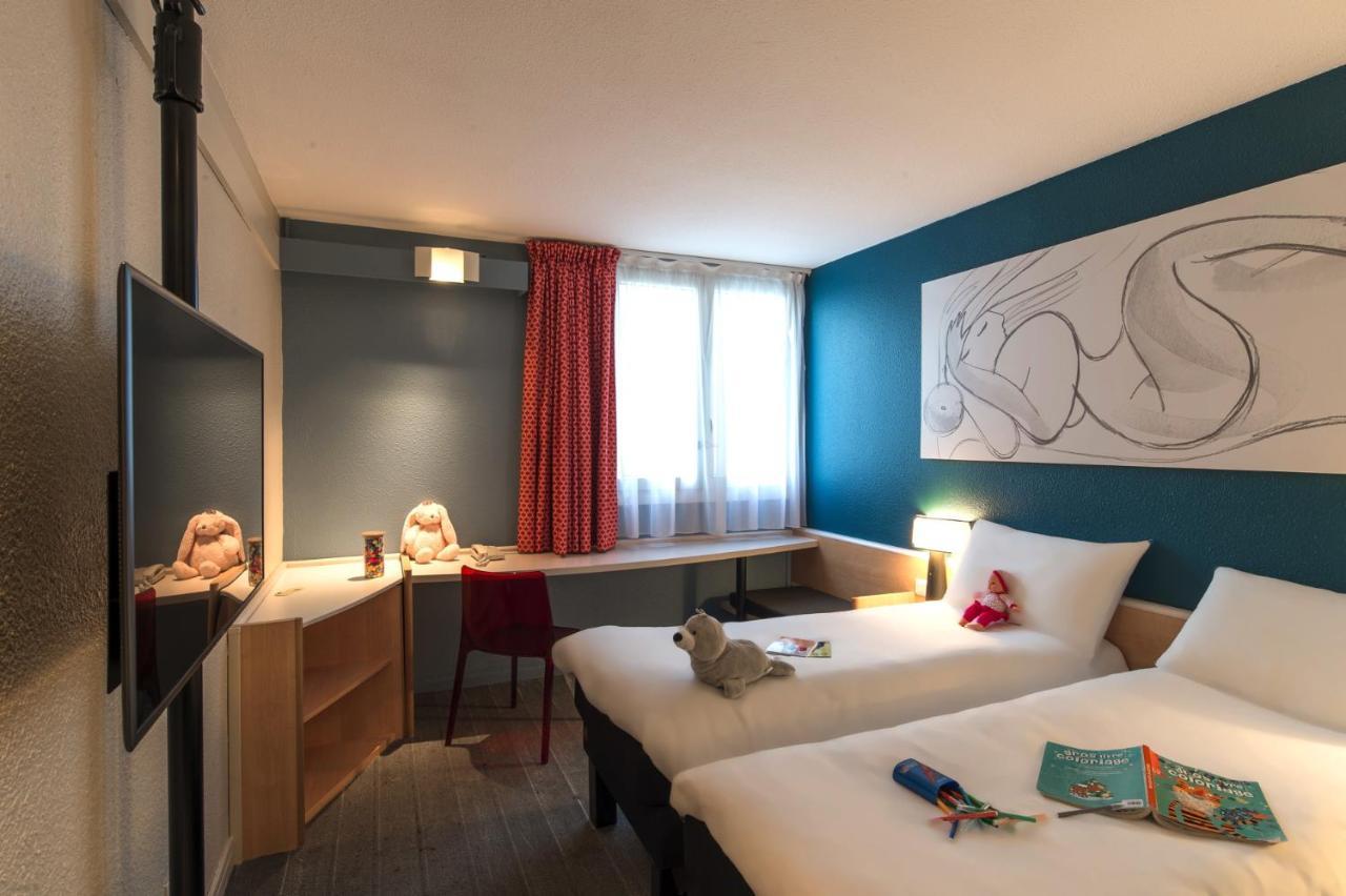 Standard Room with Two Single Beds