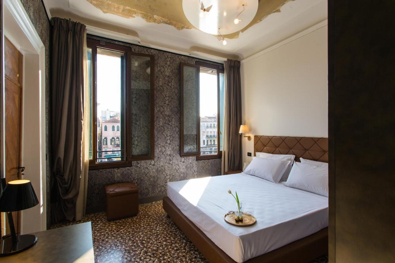 Deluxe Double Room Canal View