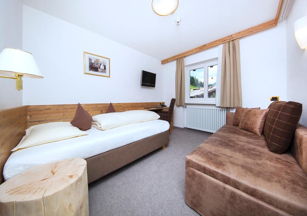 Single Room Balcony,775038259:JPEG