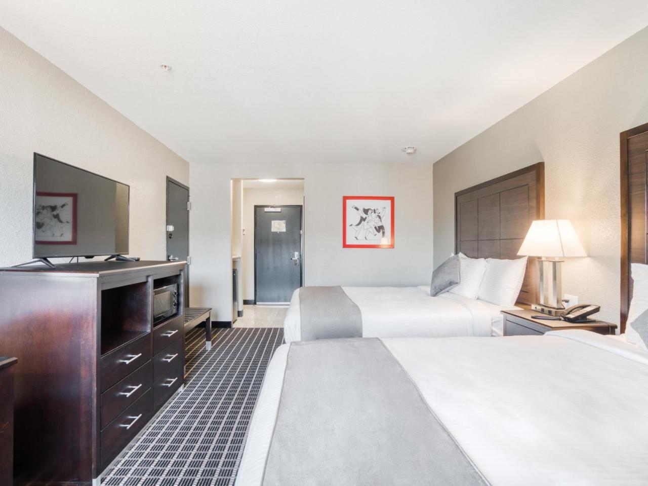 Queen Room with Two Queen Beds - Disability Access,775653571:JPEG