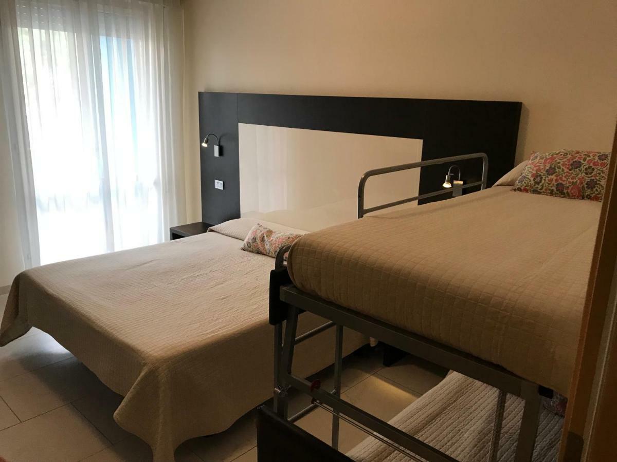 Quadruple Room with bunk bed,786192048:JPEG
