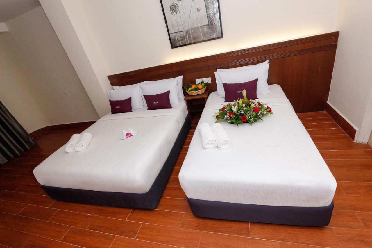 Family Triple 01 King bed & 01 Single bed