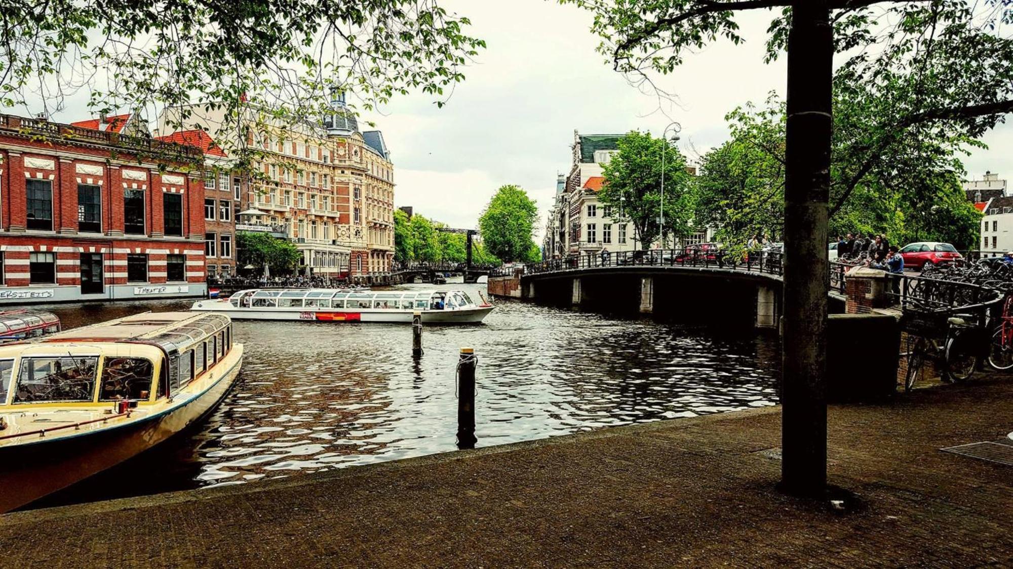 Double or Twin Room Canal View