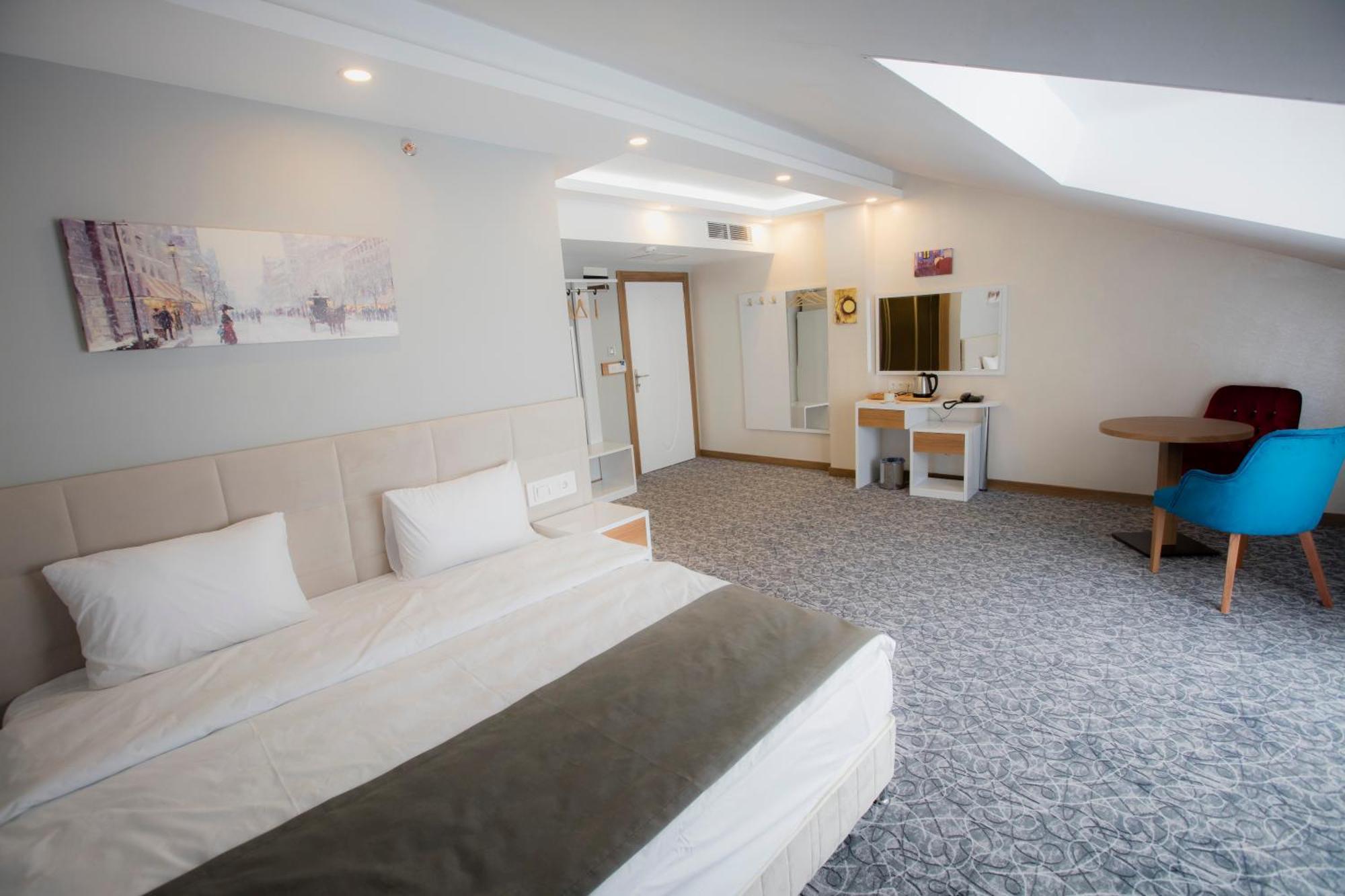 Deluxe Family Suite Balcony