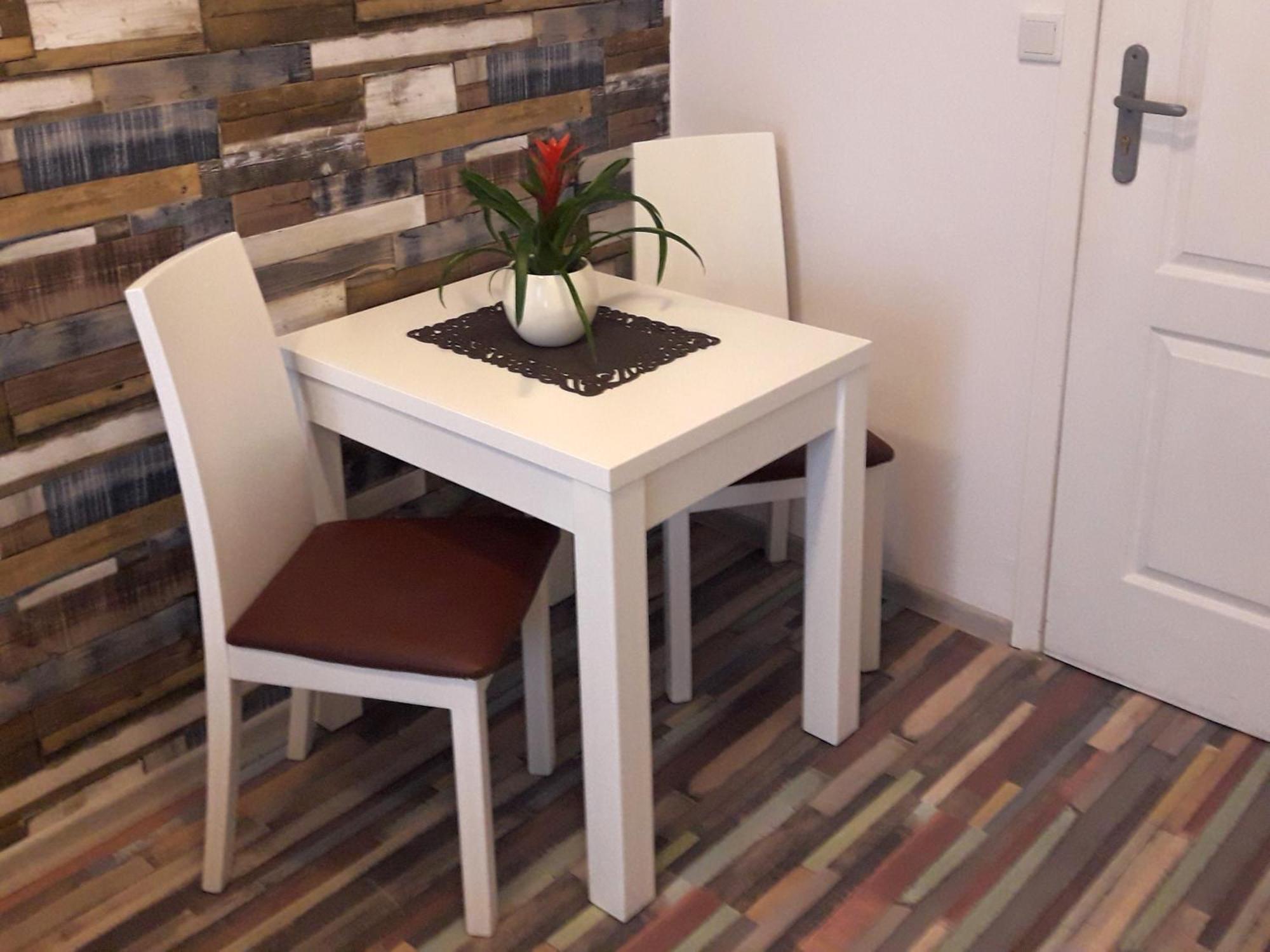 Twin Room with Bath,1364813675:JPEG