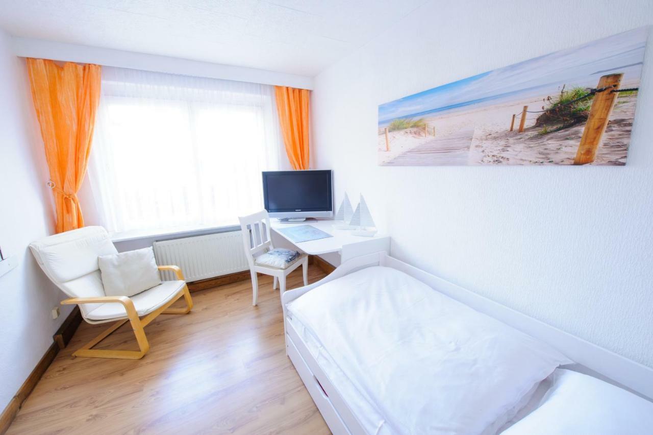 Single Room,860525699:JPEG