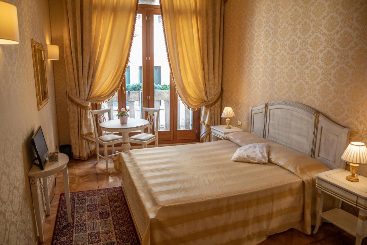 Double Room Balcony Canal View Private External Bathroom Aisle
