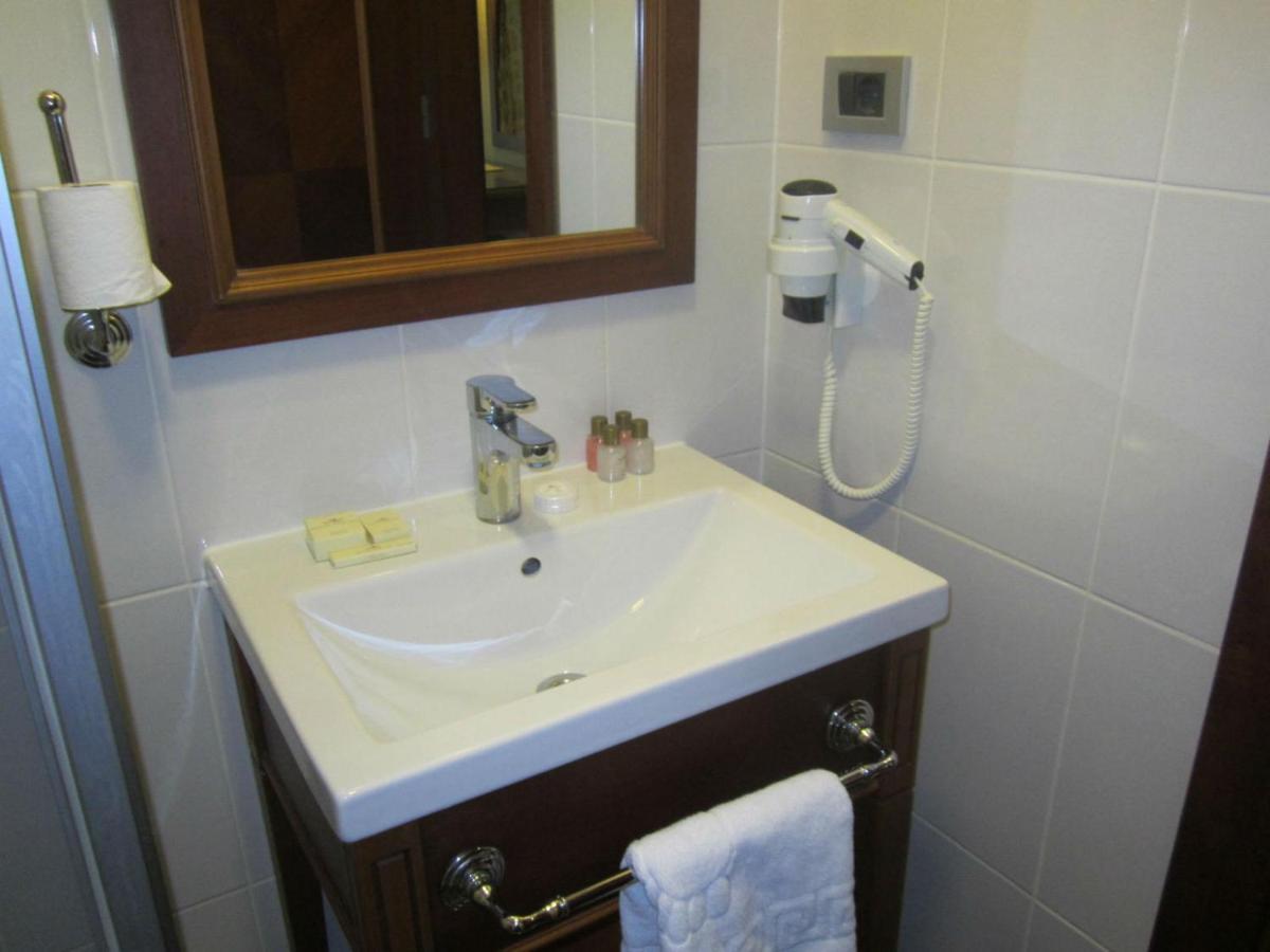 Budget Triple Room,1274982463:JPEG