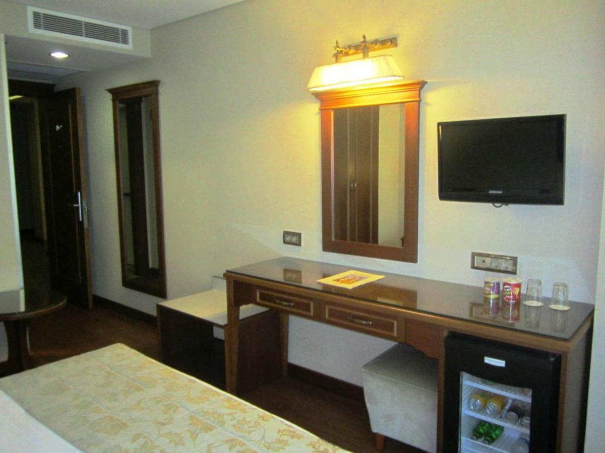 Standard Double or Twin Room,917533384:JPEG