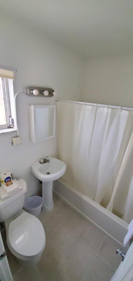 Double Room,942776362:JPEG
