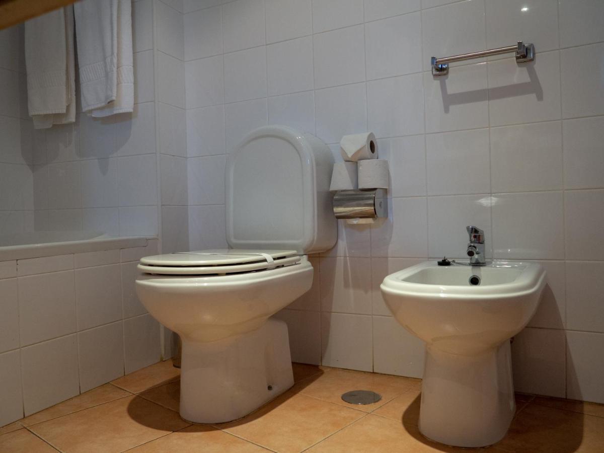 Quarto Duplo ou Twin com Varanda e Vista para a Piscina