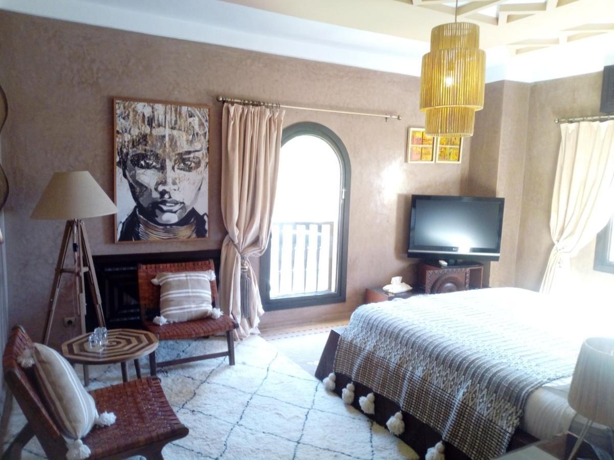 Six-Bedroom Villa