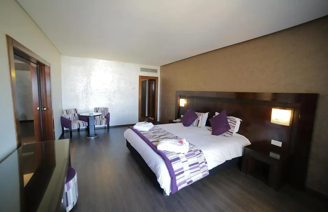 Hotel Suisse-1