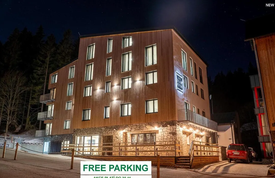 Hotel Zeleny Potok-1