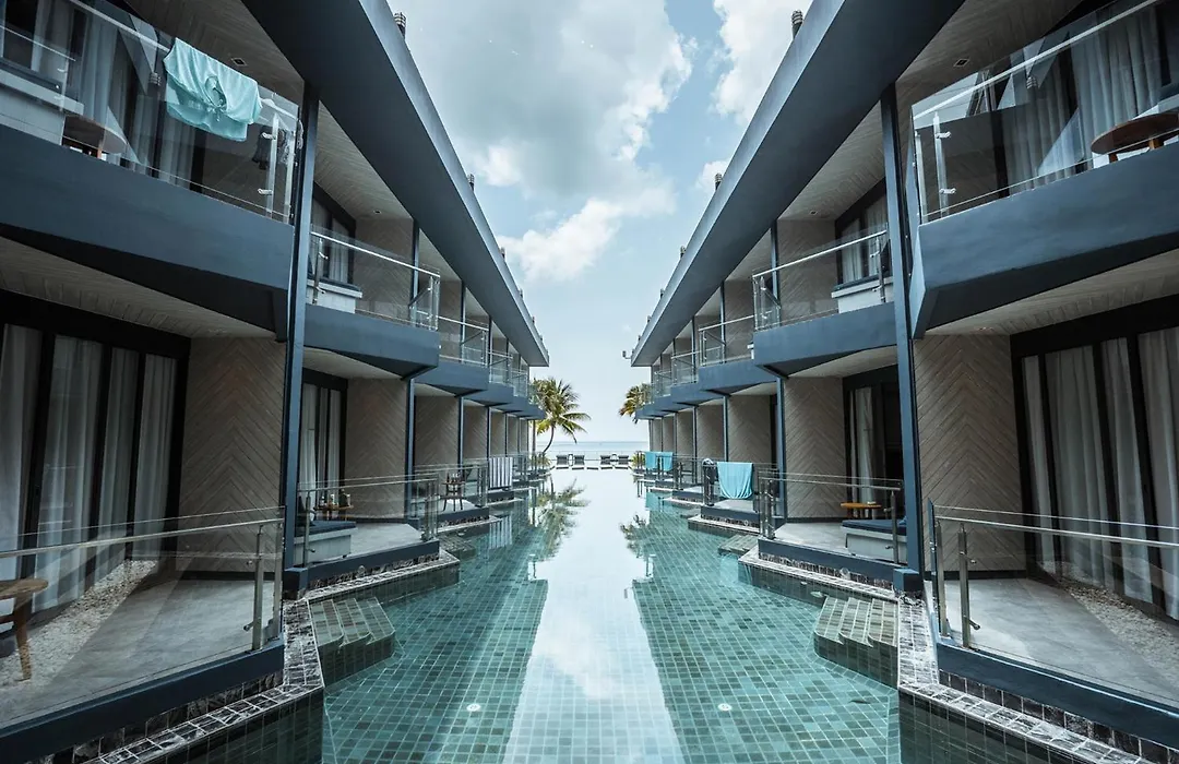 Hotel Tide Phuket Beachfront-1