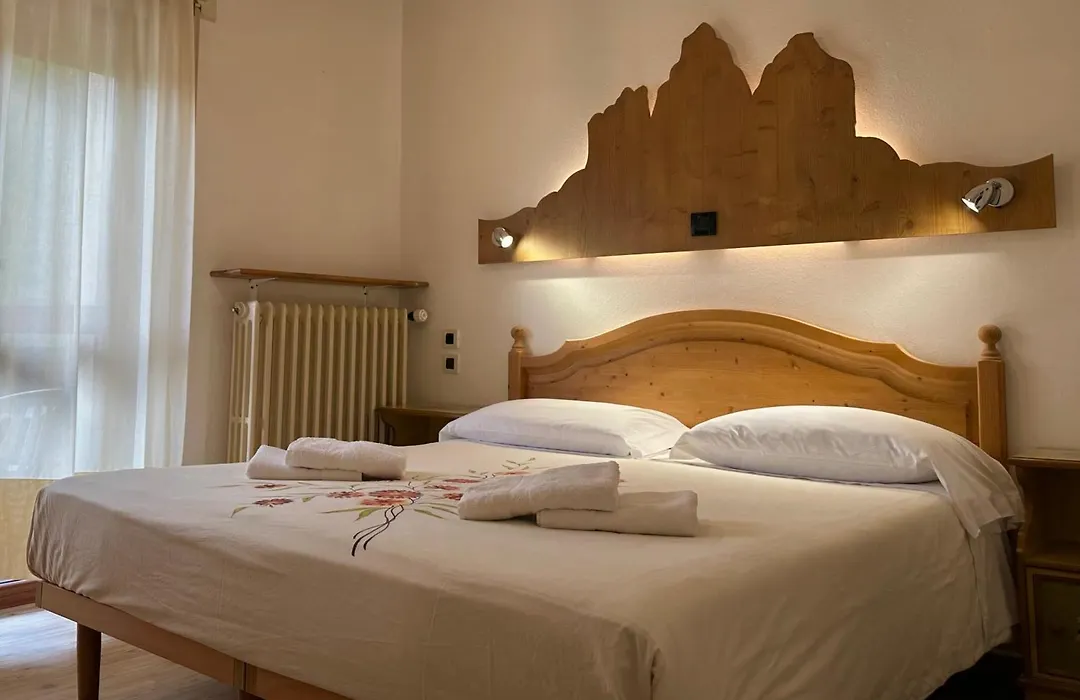 Hotel Dolomiti Des Alpes-1
