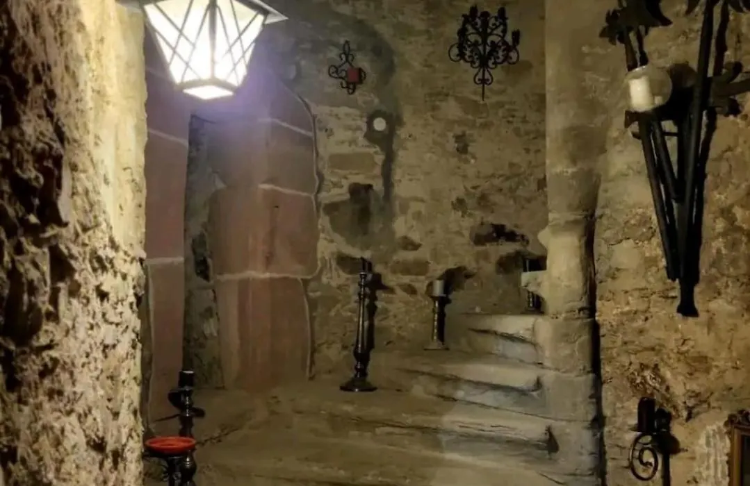 Burg Hermannstein - Rittersaal-1