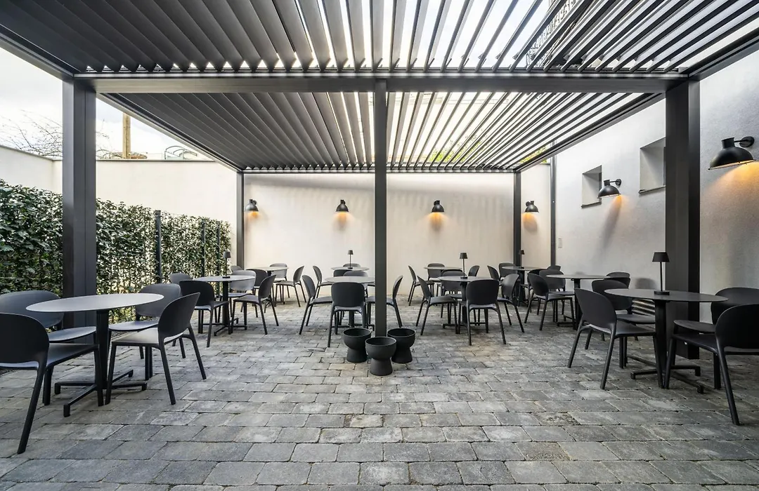 Urban Hotel-1