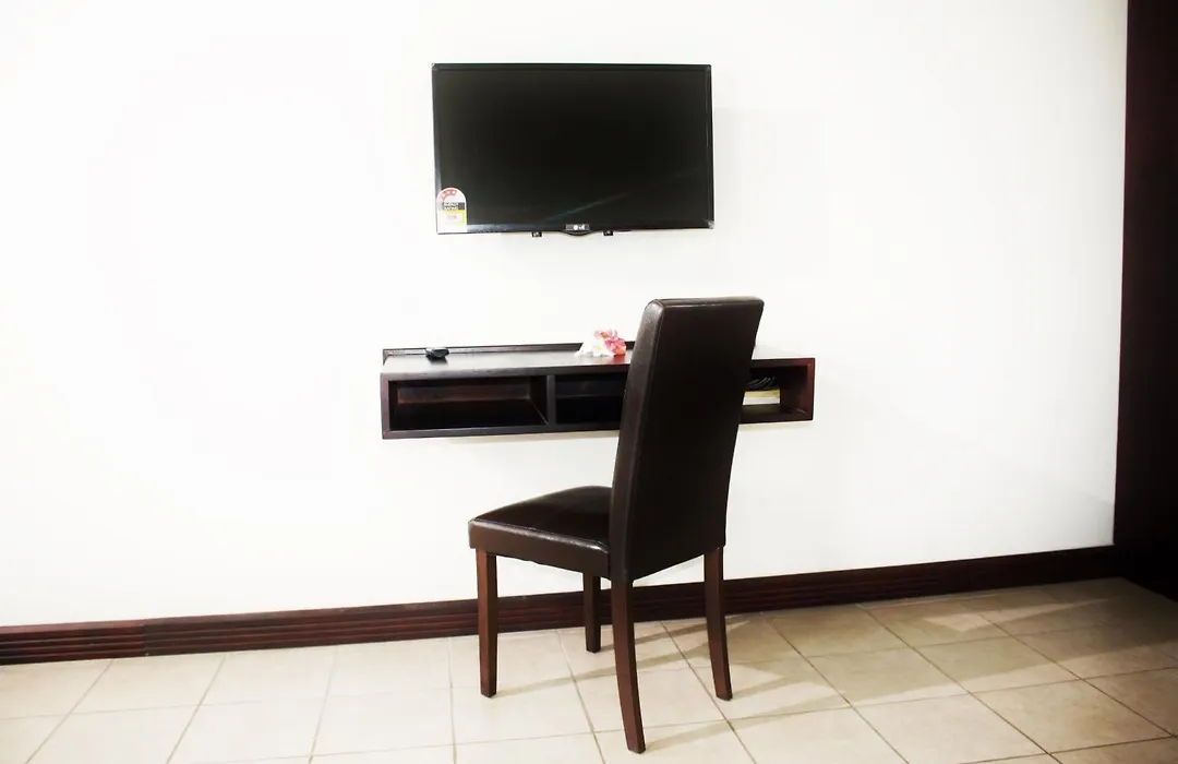Hotel Oasis-1